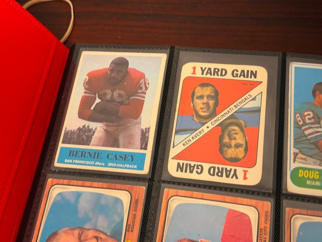 324 VINTAGE 1966-1973 FOOTBALL CARDS INCLUDING HALL OF FAMERS AND ROOKIE CARDS - 4