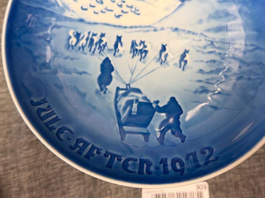 VINTAGE 1960'S AND 1970'S BING AND GRONDAHL COPENHAGEN PORCELAIN HOLIDAY PLATES MADE IN DENMARK - 3