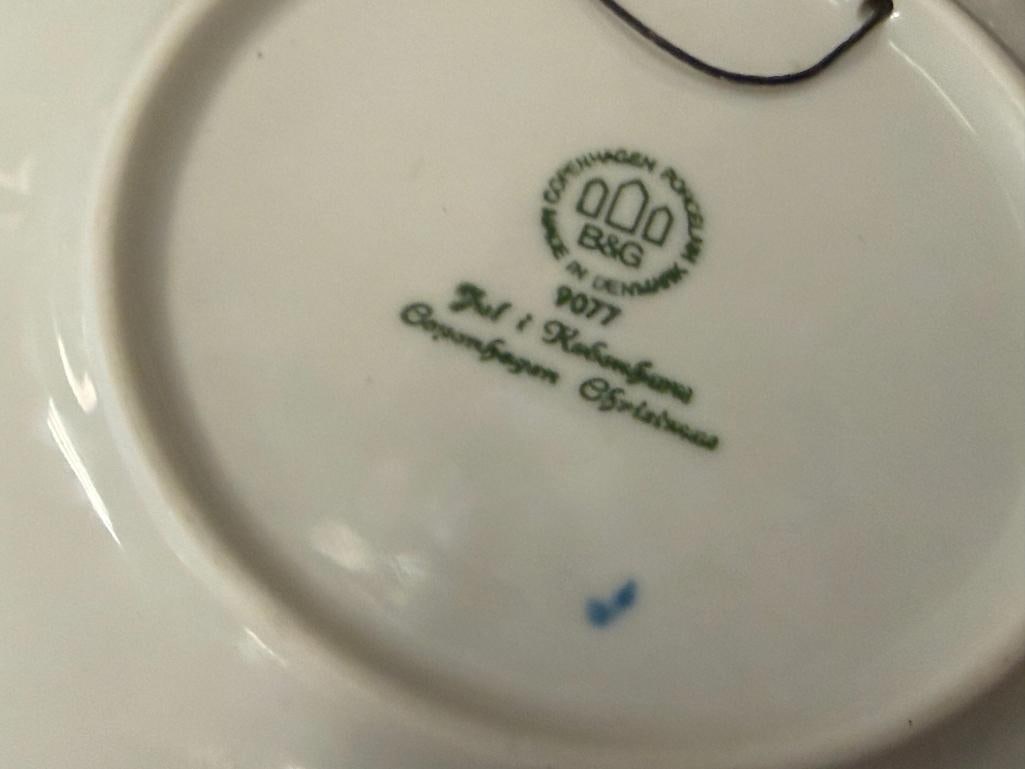 VINTAGE 1960'S AND 1970'S BING AND GRONDAHL COPENHAGEN PORCELAIN HOLIDAY PLATES MADE IN DENMARK - 8