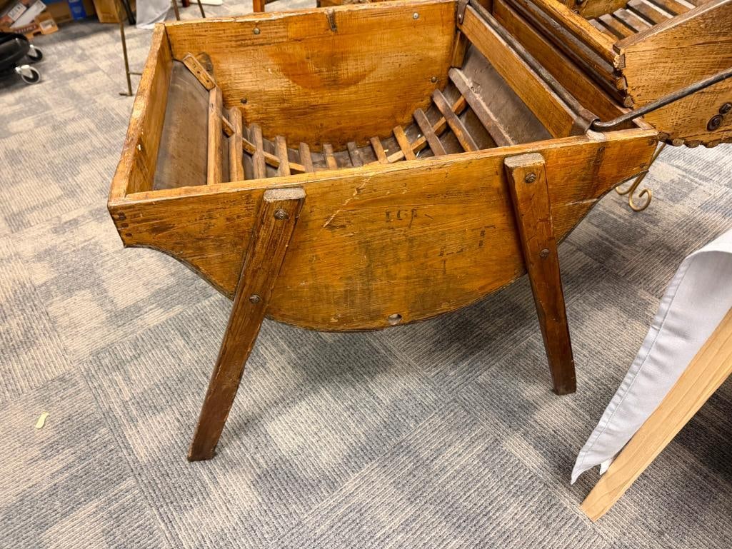 PRIMITIVE HAND OPERATED WASHING MACHINE CIRCA 19TH CENTURY WITH METAL BOTTOM TUB - 12