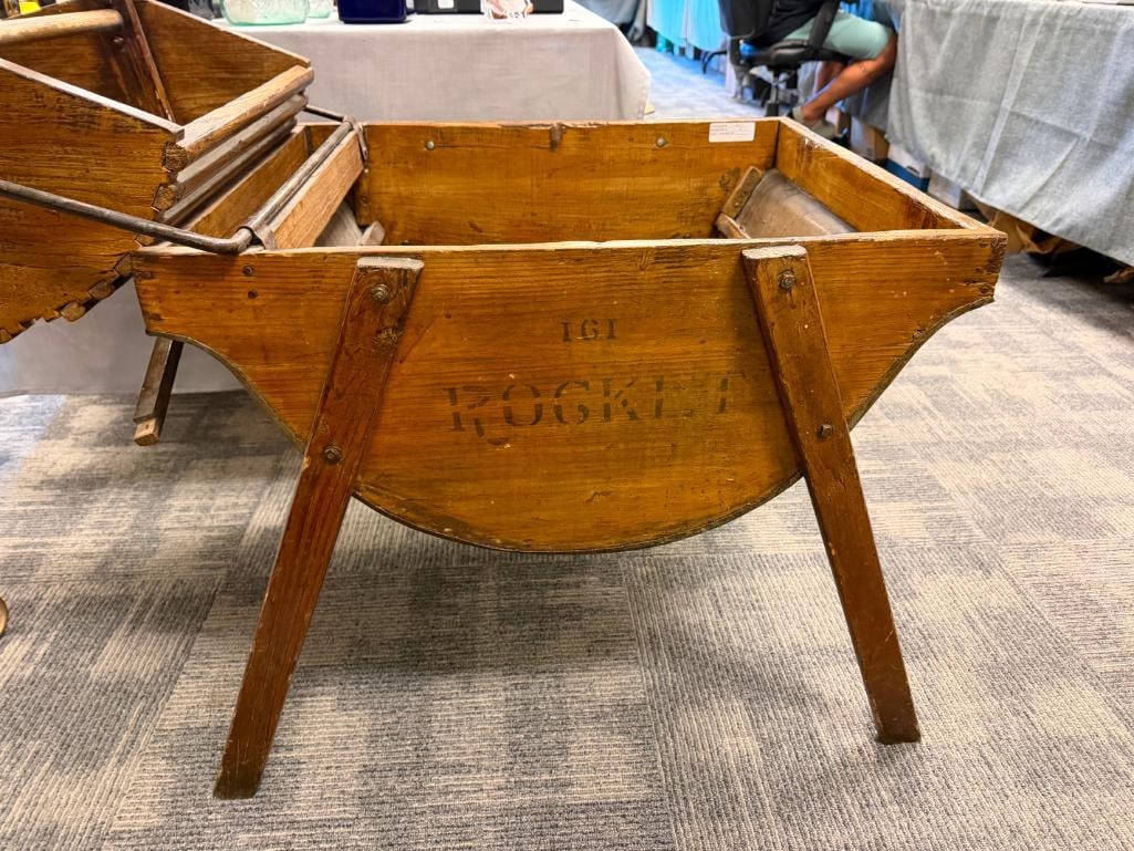 PRIMITIVE HAND OPERATED WASHING MACHINE CIRCA 19TH CENTURY WITH METAL BOTTOM TUB - 3