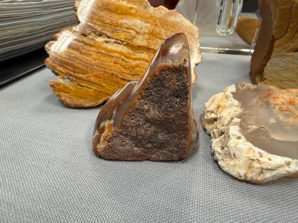 GEOLOGICAL SPECIMEN SAMPLES INCLUDING AGATE - 10