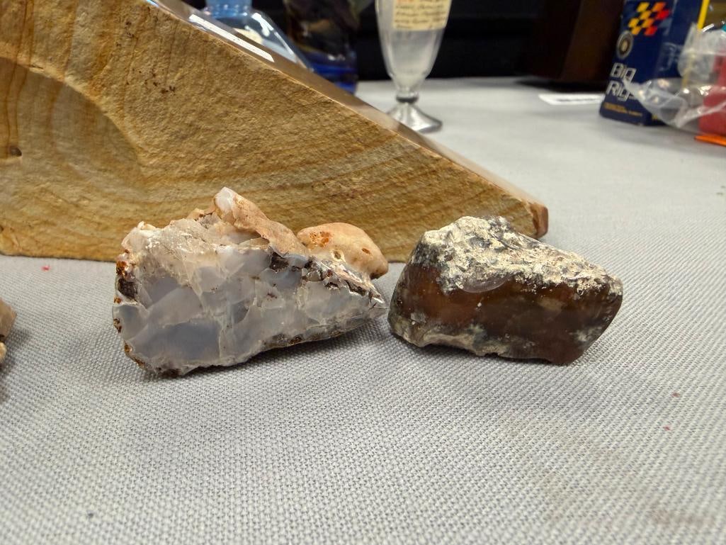 GEOLOGICAL SPECIMEN SAMPLES INCLUDING AGATE - 11