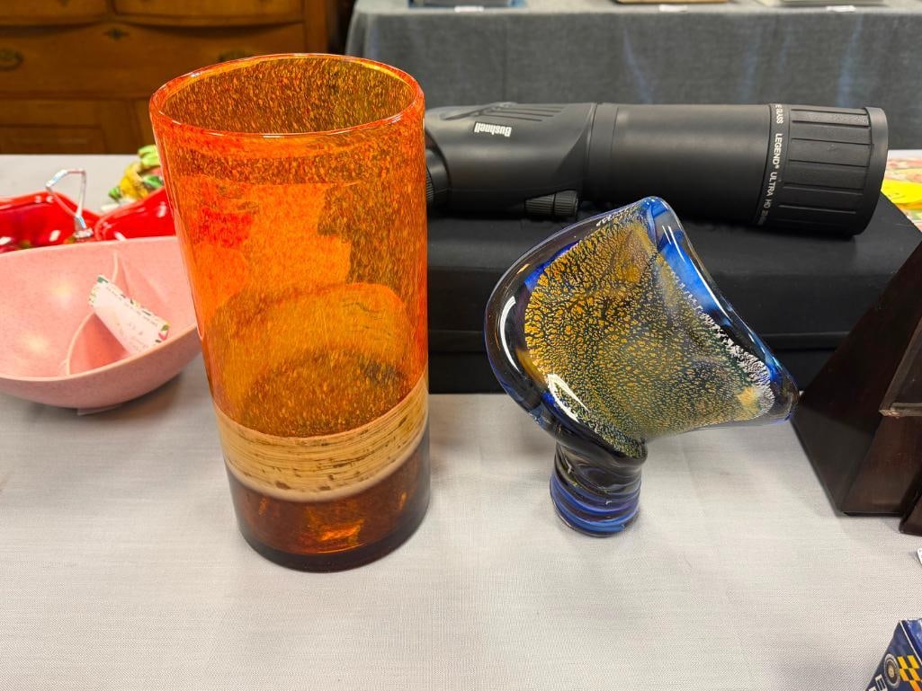 CONTEMPORARY HAND BLOWN ART GLASS SCULTPURE AND HAND BLOWN ART GLASS CYLINDRICAL VASE: COBALT AND GOLD FLAKE ART GLASS SCULPTURE AND ORANGE TONED VASE 9 1/2" AND 11 1/2" H
