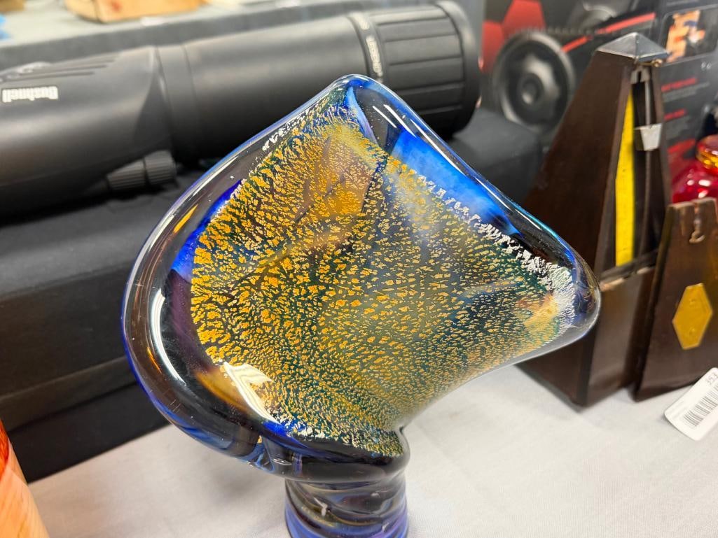 CONTEMPORARY HAND BLOWN ART GLASS SCULTPURE AND HAND BLOWN ART GLASS CYLINDRICAL VASE - 8