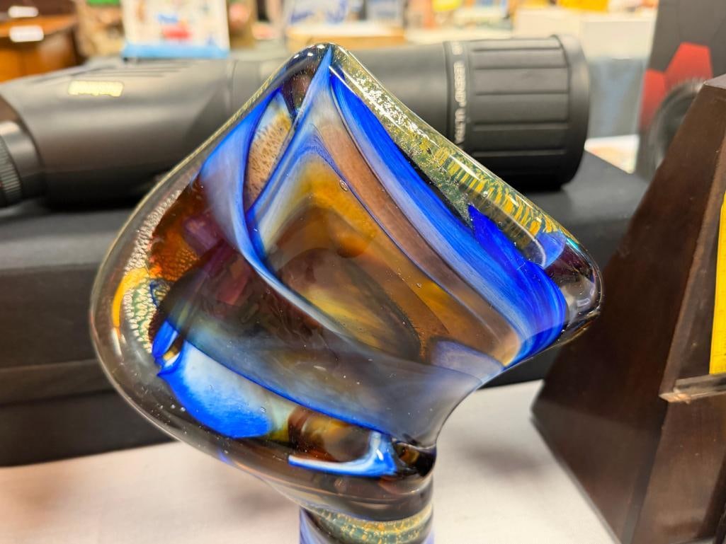 CONTEMPORARY HAND BLOWN ART GLASS SCULTPURE AND HAND BLOWN ART GLASS CYLINDRICAL VASE - 9