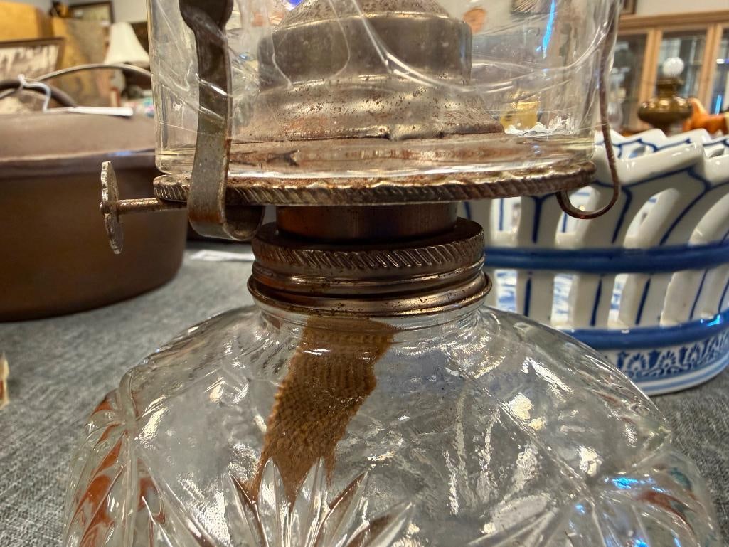 LAMPLIGHT FARMS PRESSED GLASS OIL LAMP AND VINTAGE CLEAR PRESSED GLASS OIL LAMP - 7