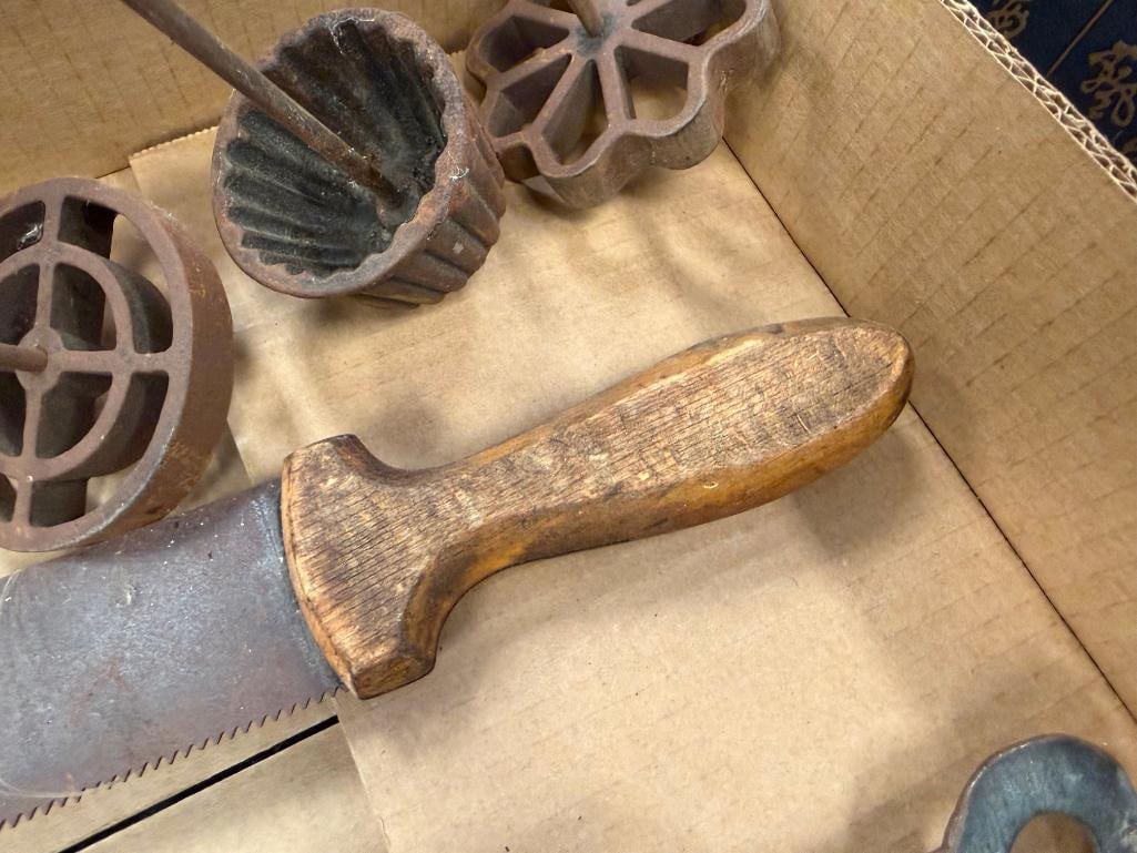 ANTIQUE AND VINTAGE KITCHEN / BUTCHER KNIVES AND ROSETTE IRONS / MOLDS - 6