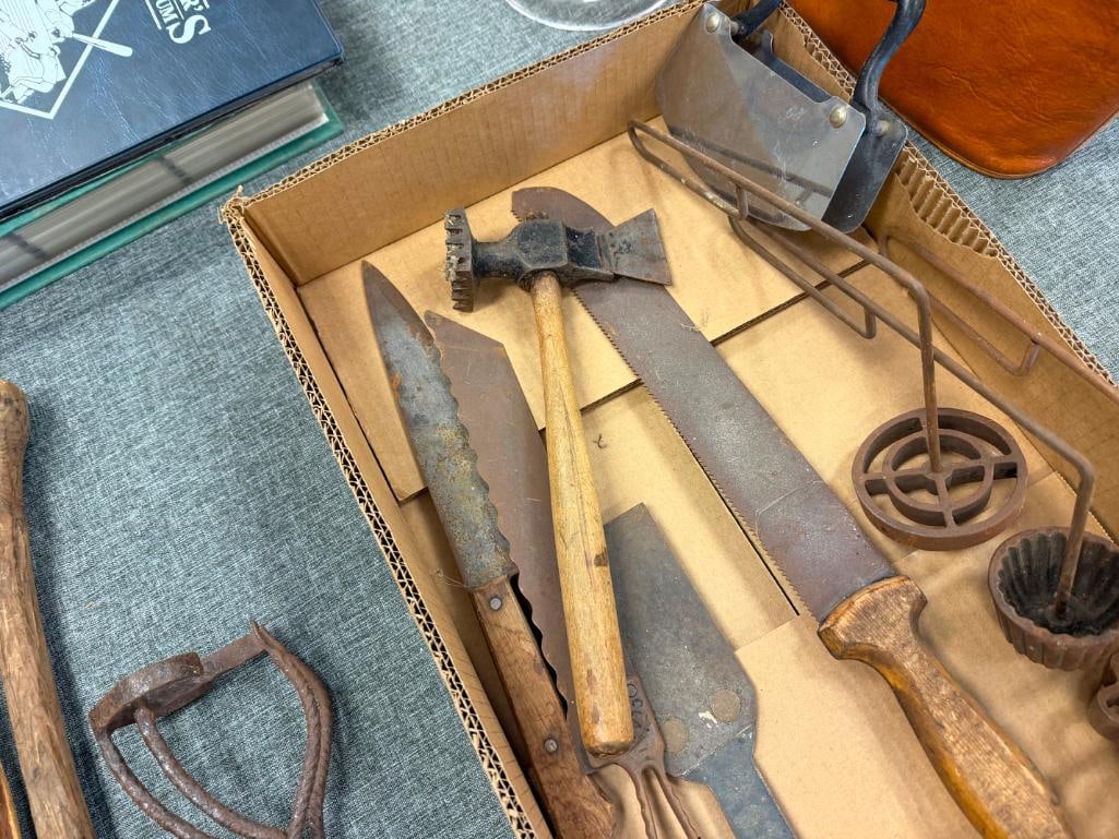 ANTIQUE AND VINTAGE KITCHEN / BUTCHER KNIVES AND ROSETTE IRONS / MOLDS - 8