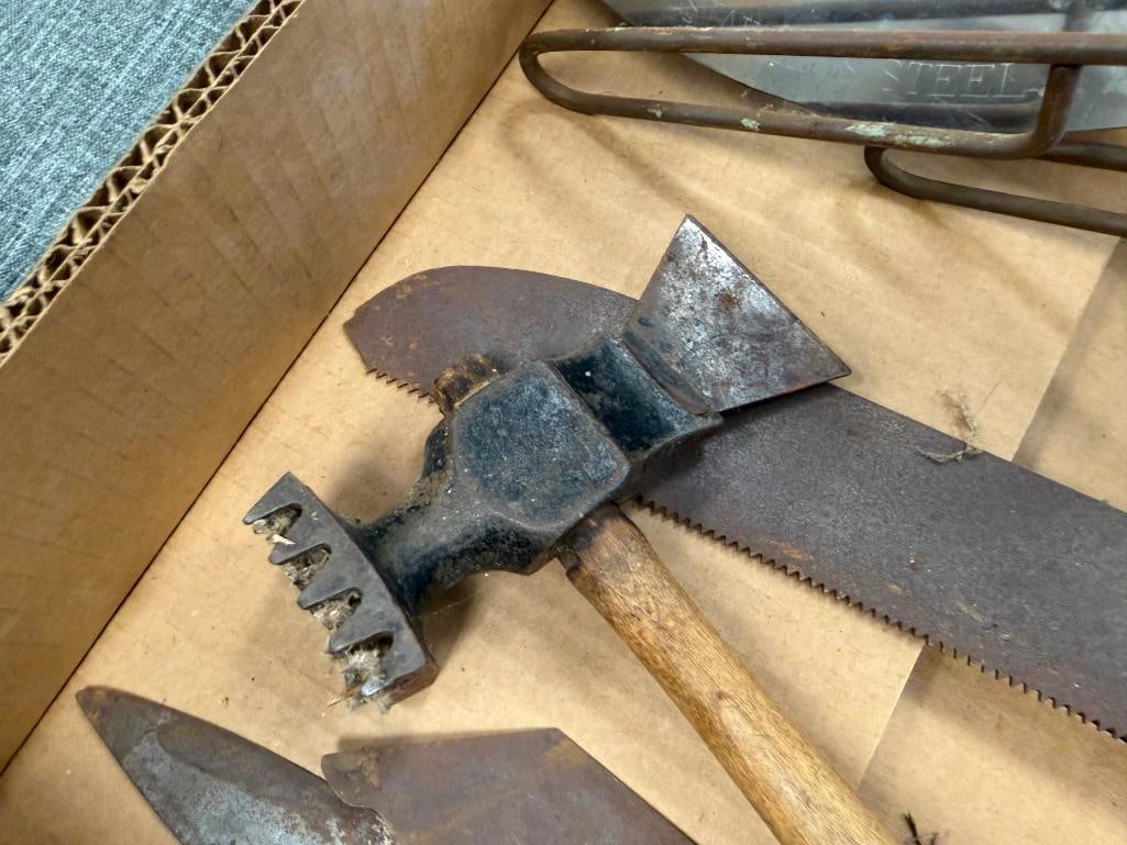 ANTIQUE AND VINTAGE KITCHEN / BUTCHER KNIVES AND ROSETTE IRONS / MOLDS - 9
