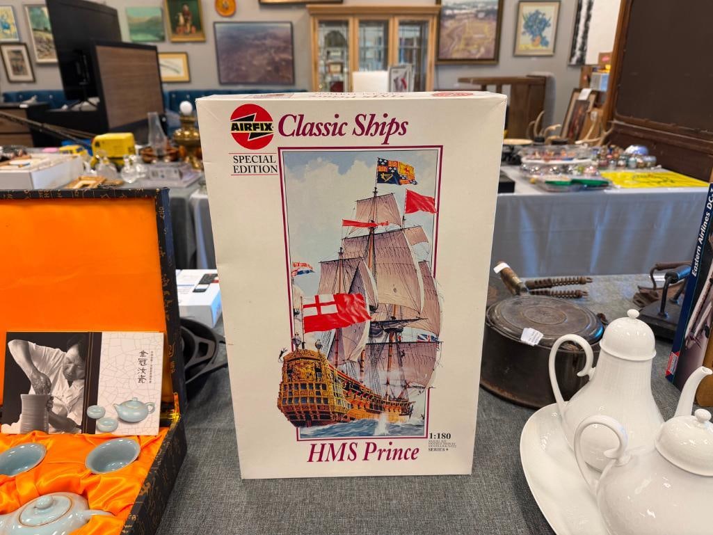 AIRFIX CLASSIC SHIPS SPECIAL EDITION MODEL KIT OF HMS PRINCE 1/180 SERIES 9 (1 of 9)