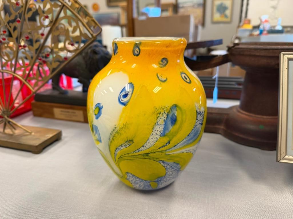 HAND BLOWN ART GLASS CASED BULBOUS VASE WITH BLUE, YELLOW, AND WHITE DESIGN - 6