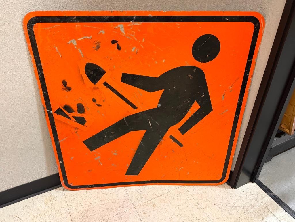 ROAD WORK AHEAD CONSTRUCTION SINGLE SIDED METAL SIGN - 2