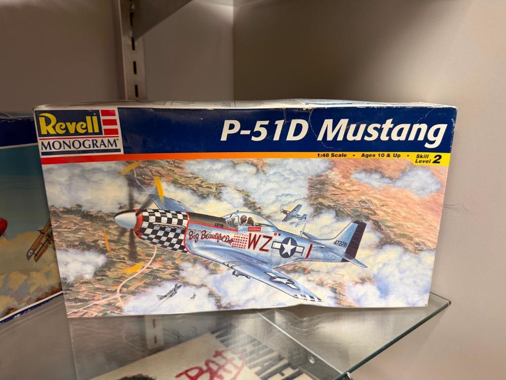TWO AIRPLANE MODELS INCLUDING REVELL MONOGRAM P-51D MUSTANG AND GLENCOE ALBATROS DIII - 3