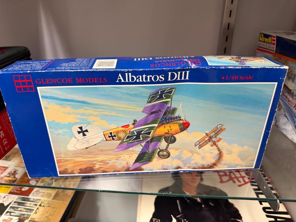 TWO AIRPLANE MODELS INCLUDING REVELL MONOGRAM P-51D MUSTANG AND GLENCOE ALBATROS DIII - 9