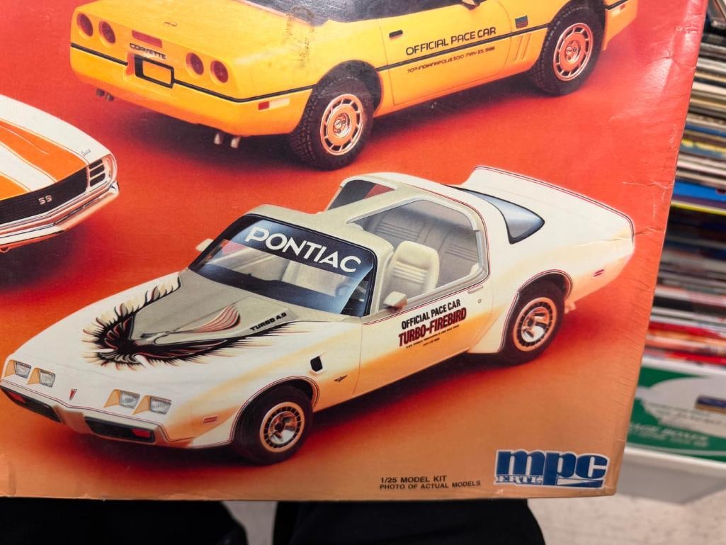 MPC BY ERTL INDY PACE CAR MODEL SET - 7
