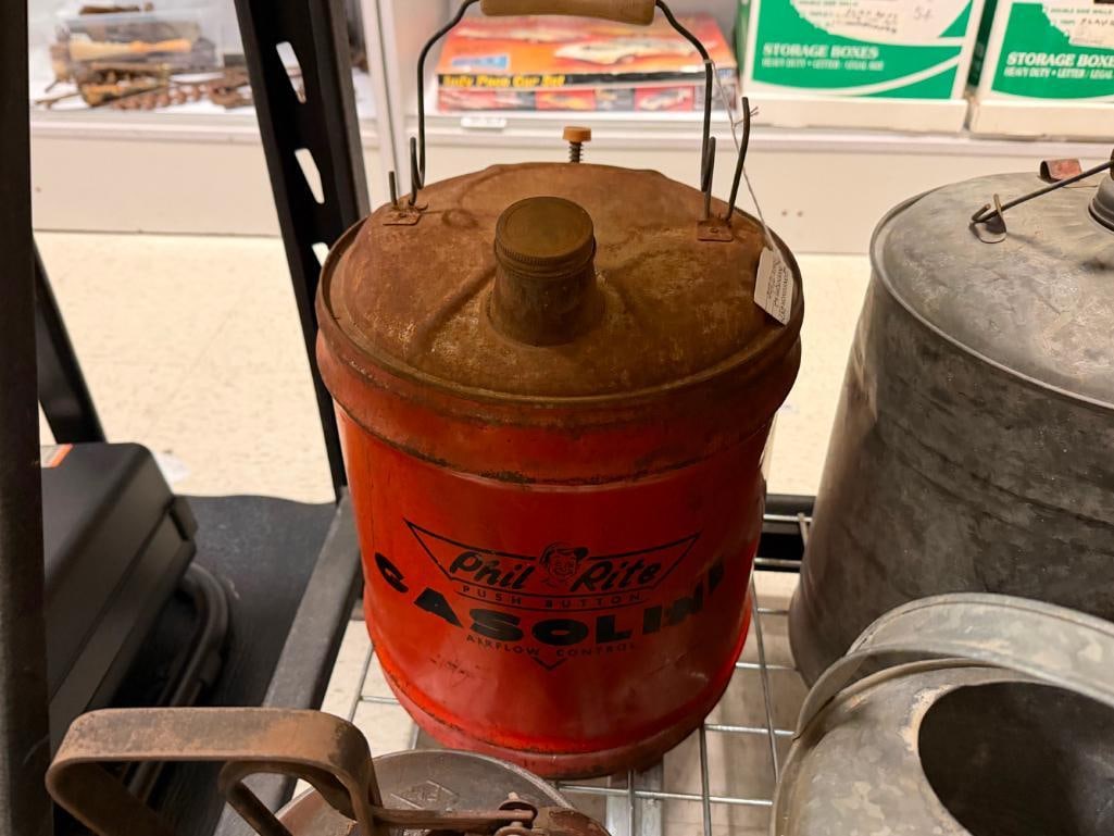 FIVE VINTAGE AUTOMOBILE FILLING CANS INCLUDING FOUR GALVANIZED METAL AND ONE PHIL RITE GASOLINE CAN - 10