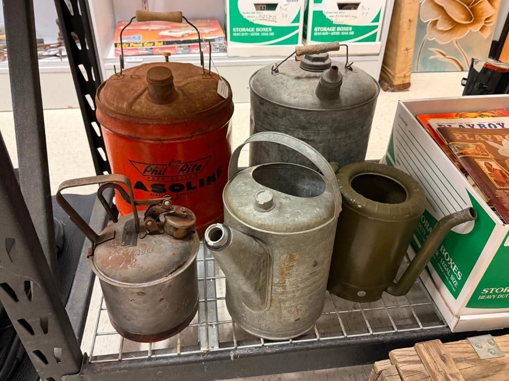 FIVE VINTAGE AUTOMOBILE FILLING CANS INCLUDING FOUR GALVANIZED METAL AND ONE PHIL RITE GASOLINE CAN - 2