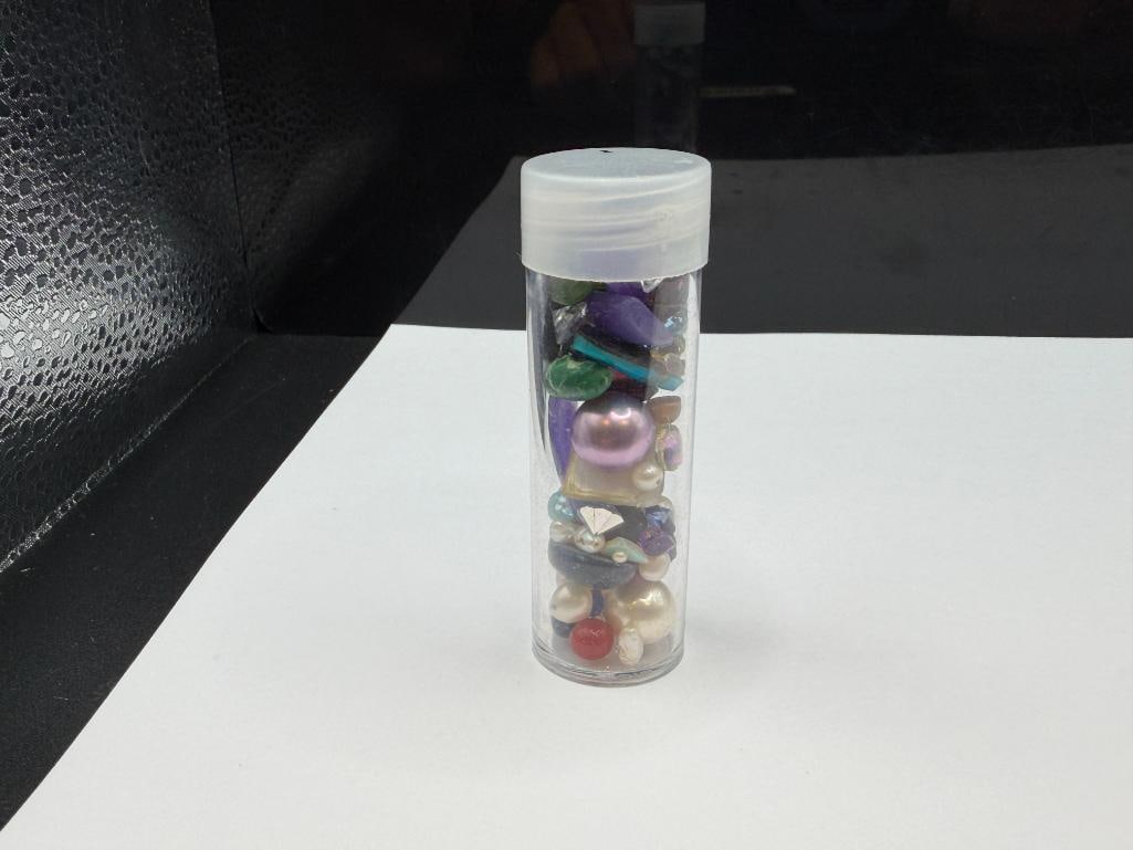 ASSORTED GEMSTONES AND SIMULATED GEMSTONES - 7