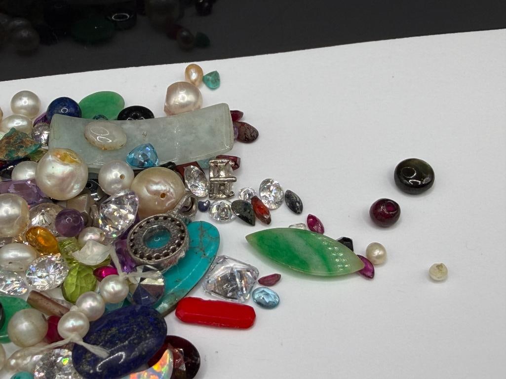 ASSORTED GEMSTONES AND SIMULATED GEMSTONES - 5
