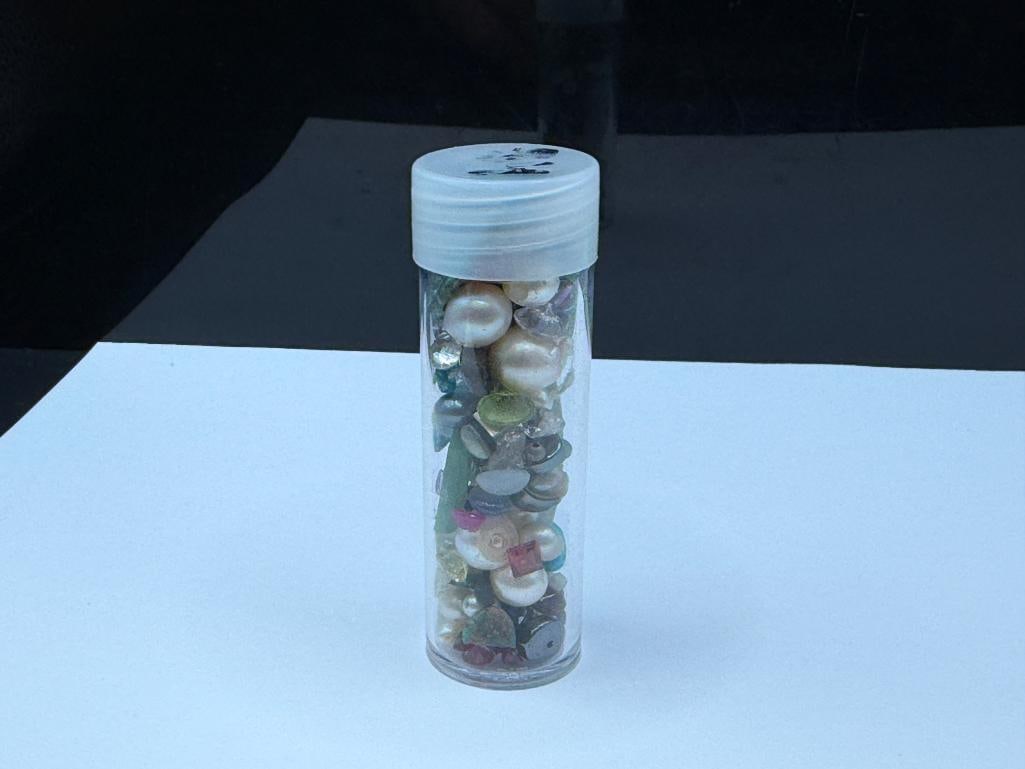 ASSORTED GEMSTONES AND SIMULATED GEMSTONES - 7