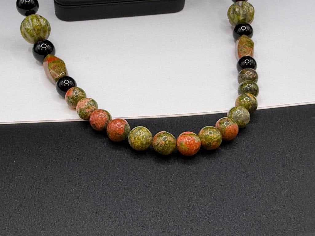 WENDY LEE DESIGNER SIGNED CARVED BONE, UNAKITE, AND BLACK TOURMALINE BEAD NECKLACE - 3