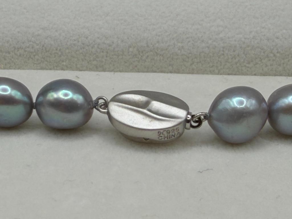 GREY PEARL NECKLACE WITH STERLING SILVER CLASP AND MATCHING EARRINGS - 4