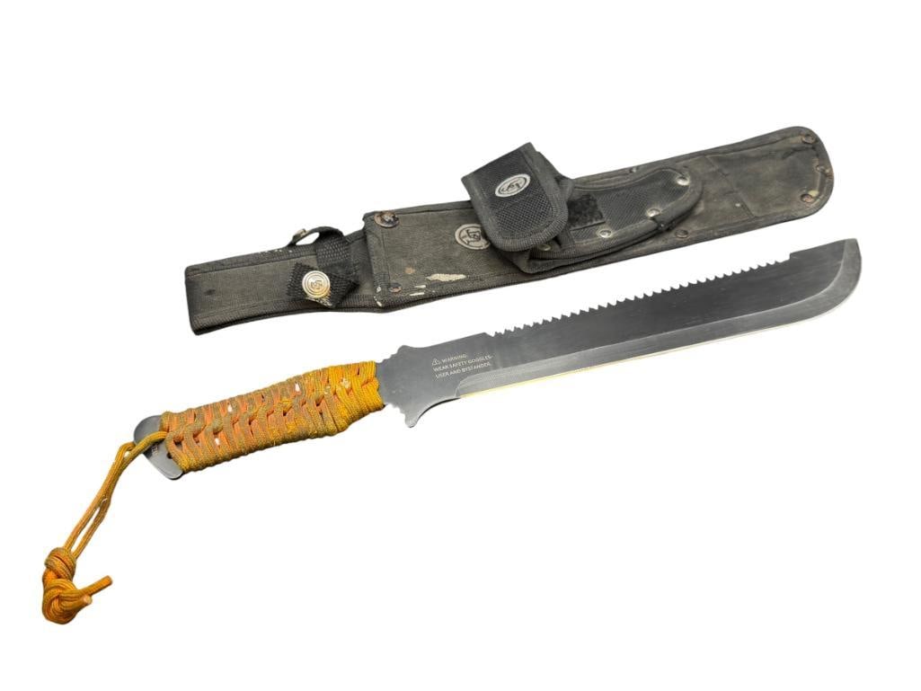 UST PARACUDA FS MODEL SAWBACK SPINE FIXED BLADE KNIFE (1 of 9)