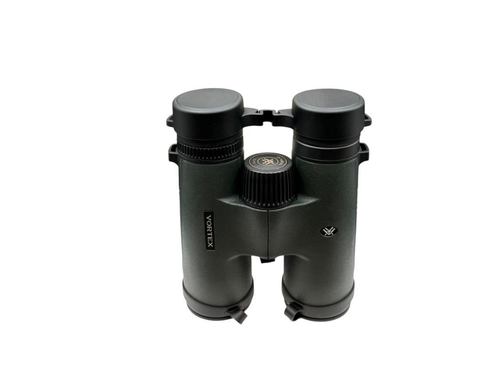 VORTEX BLACK DIAMOND OPTICS BINOCULARS 10 X 42: INCLUDES ORIGINAL CASE, IN GREAT CONDITION 6 1/2"