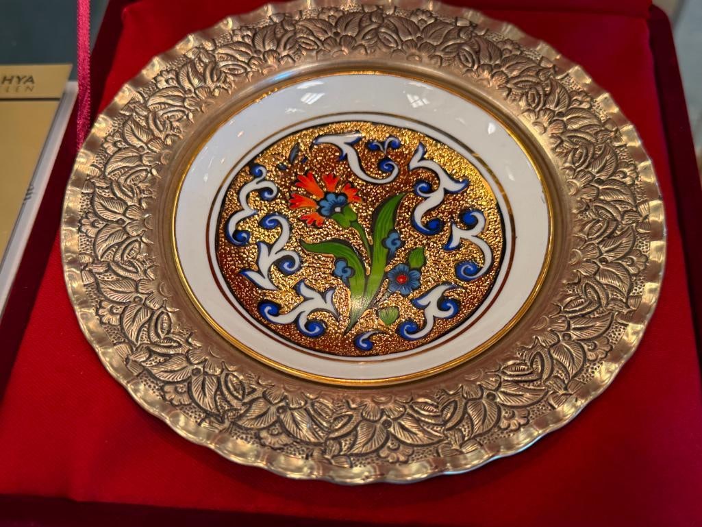 KUTAHYA PRSELEN DECORATIVE PORELAIN PLATE COLORFUL FLORAL DESIGN WITH DETAILED METAL RIM - 2