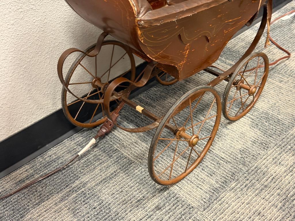 EARLY 1900'S A. WHITNEY CARRIAGE CO. BABY CARRIAGE LEOMINSTER, MASS. - 7