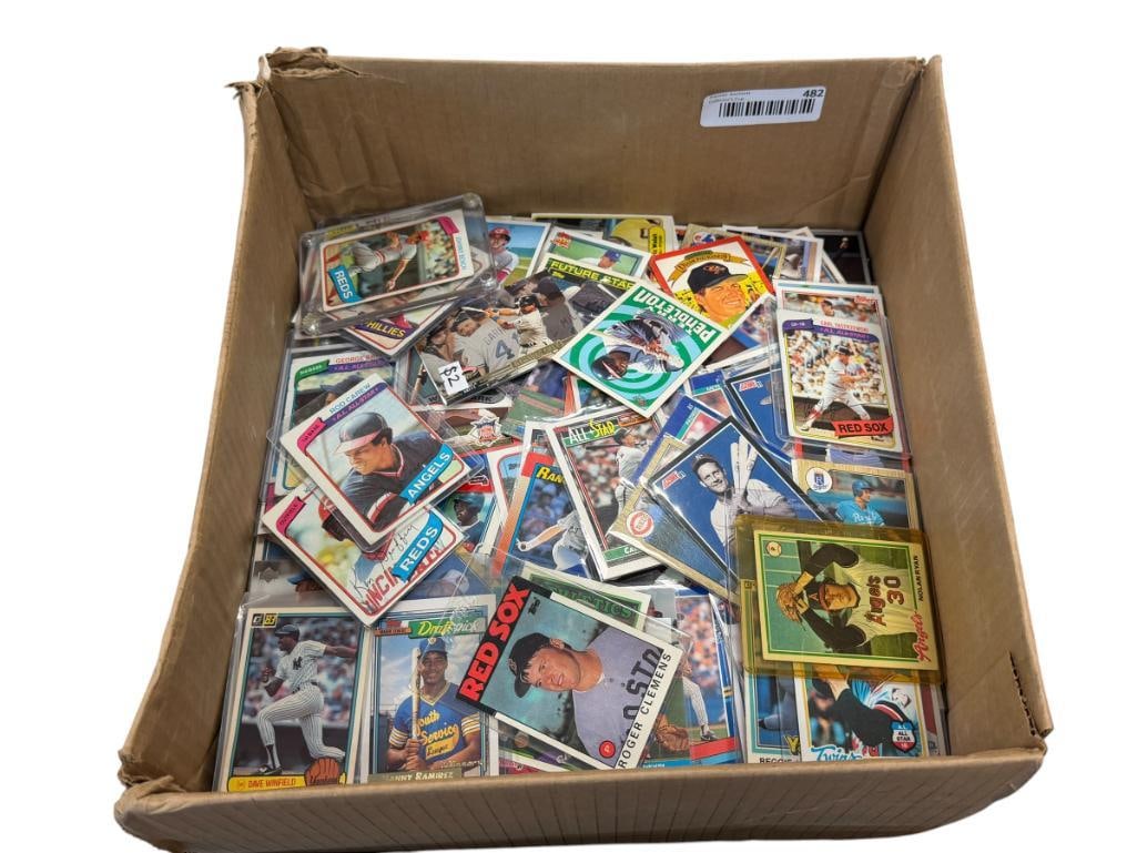 HUNDREDS OF ASSORTED SPORTS BASEBALL CARDS INCLUDES HALL OF FAMERS AND STARS 1970'S - 1990'S (1 of 19)