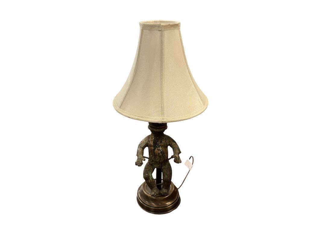 ANTIQUE POT METAL SCULPTED BABY DOLL FIGURAL TABLE LAMP (1 of 12)