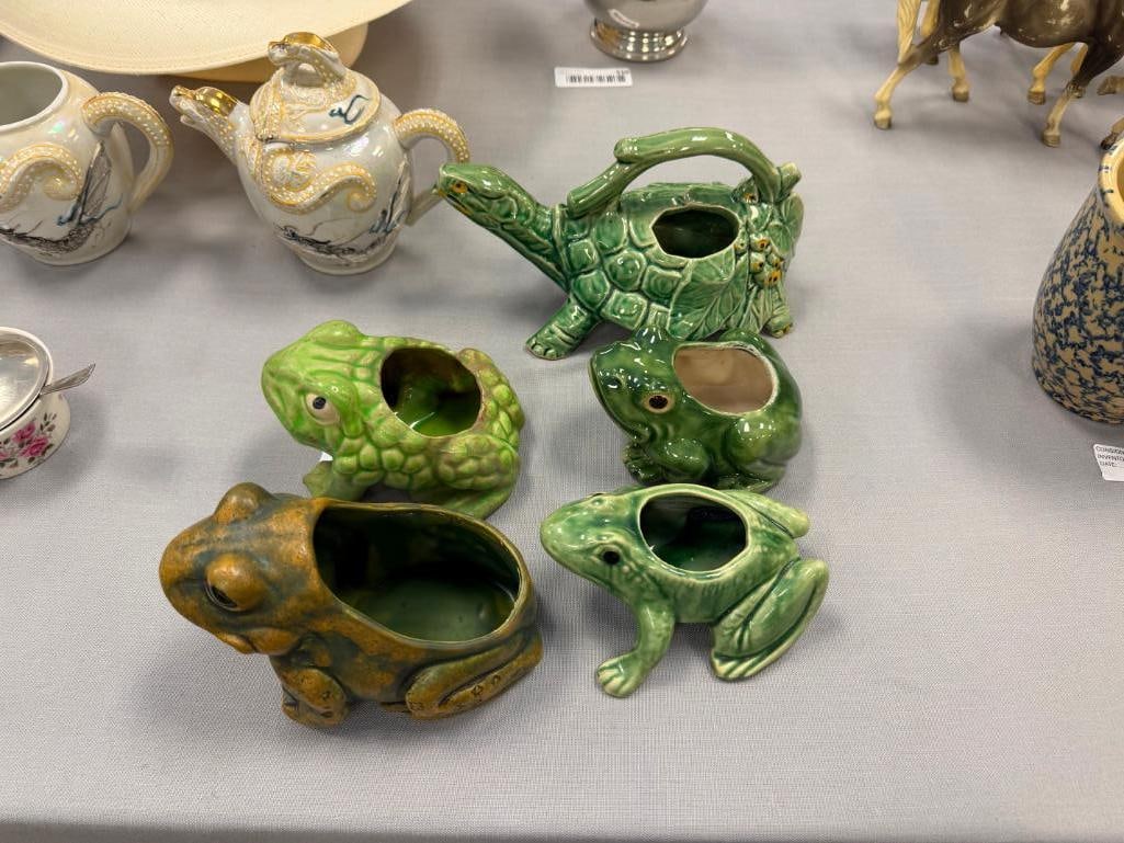 VINTAGE MCCOY TURTLE WATERING PITCHER AND FROG PLANTERS FROM MCCOY, FITZ AND FLOYD AND LEFTON - 2