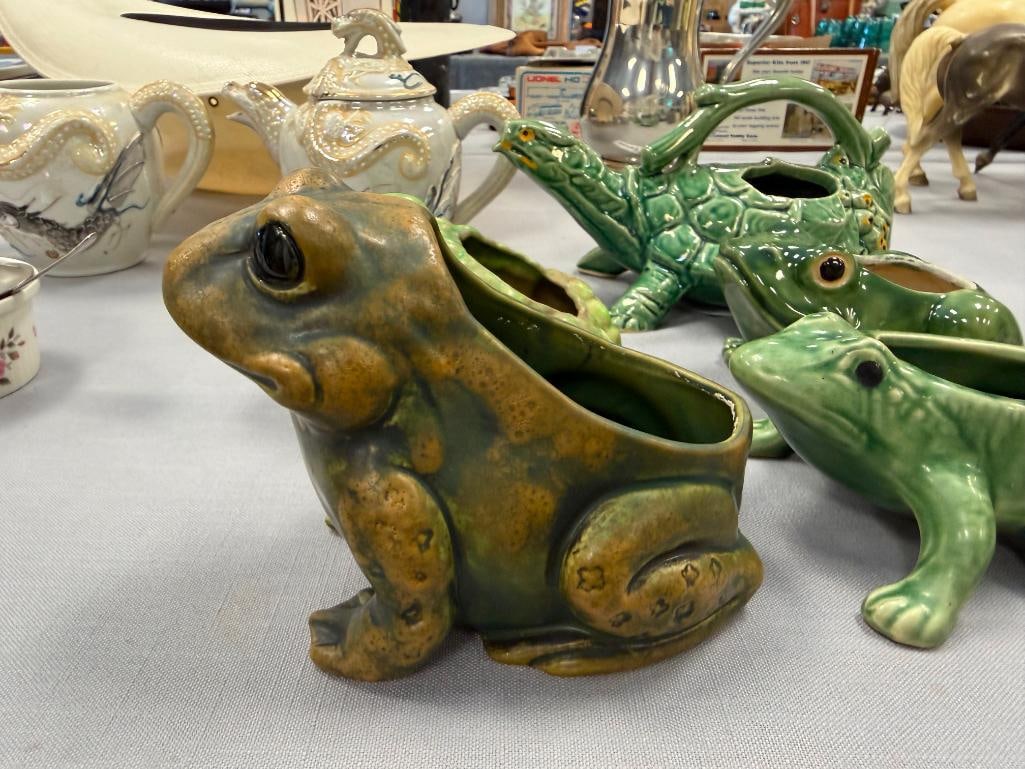 VINTAGE MCCOY TURTLE WATERING PITCHER AND FROG PLANTERS FROM MCCOY, FITZ AND FLOYD AND LEFTON - 3