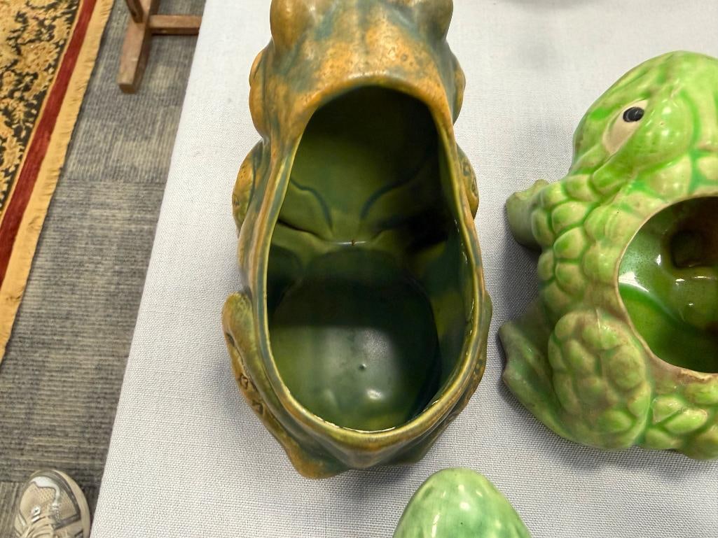VINTAGE MCCOY TURTLE WATERING PITCHER AND FROG PLANTERS FROM MCCOY, FITZ AND FLOYD AND LEFTON - 4