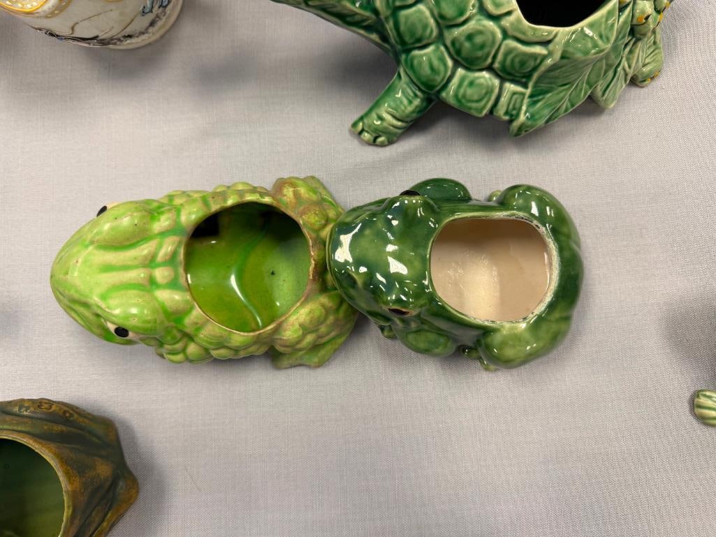 VINTAGE MCCOY TURTLE WATERING PITCHER AND FROG PLANTERS FROM MCCOY, FITZ AND FLOYD AND LEFTON - 7