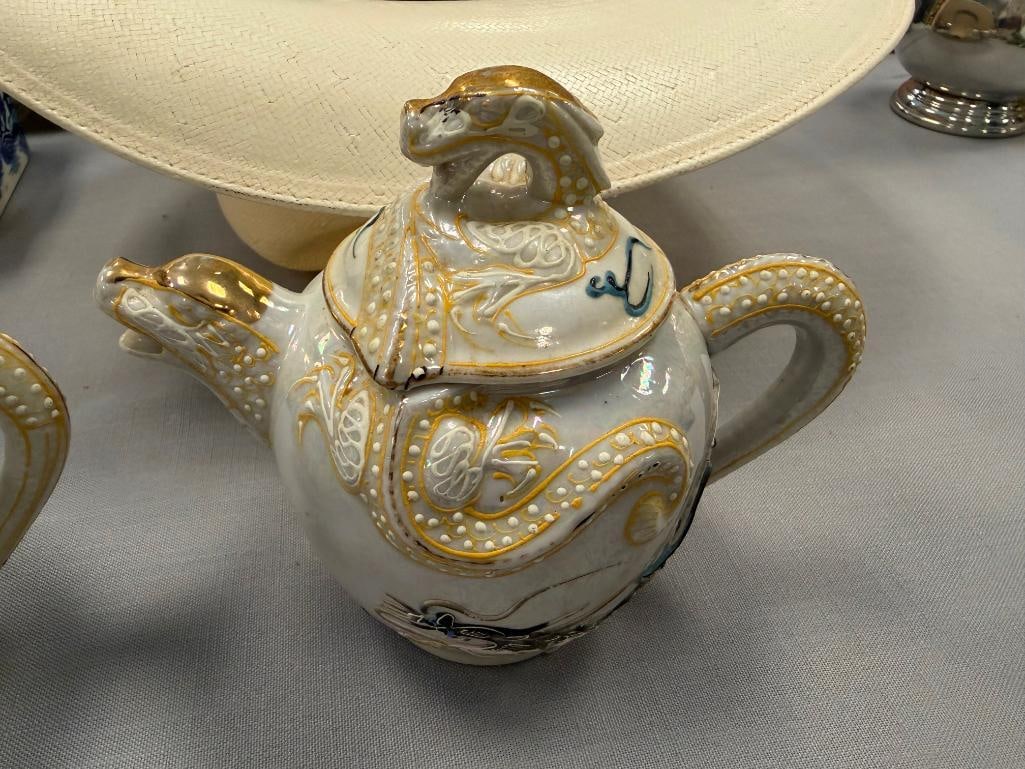 VINTAGE JAPANESE MORIAGE DRAGONWARE LUSTER TEAPOT AND SUGAR BOWL - 8