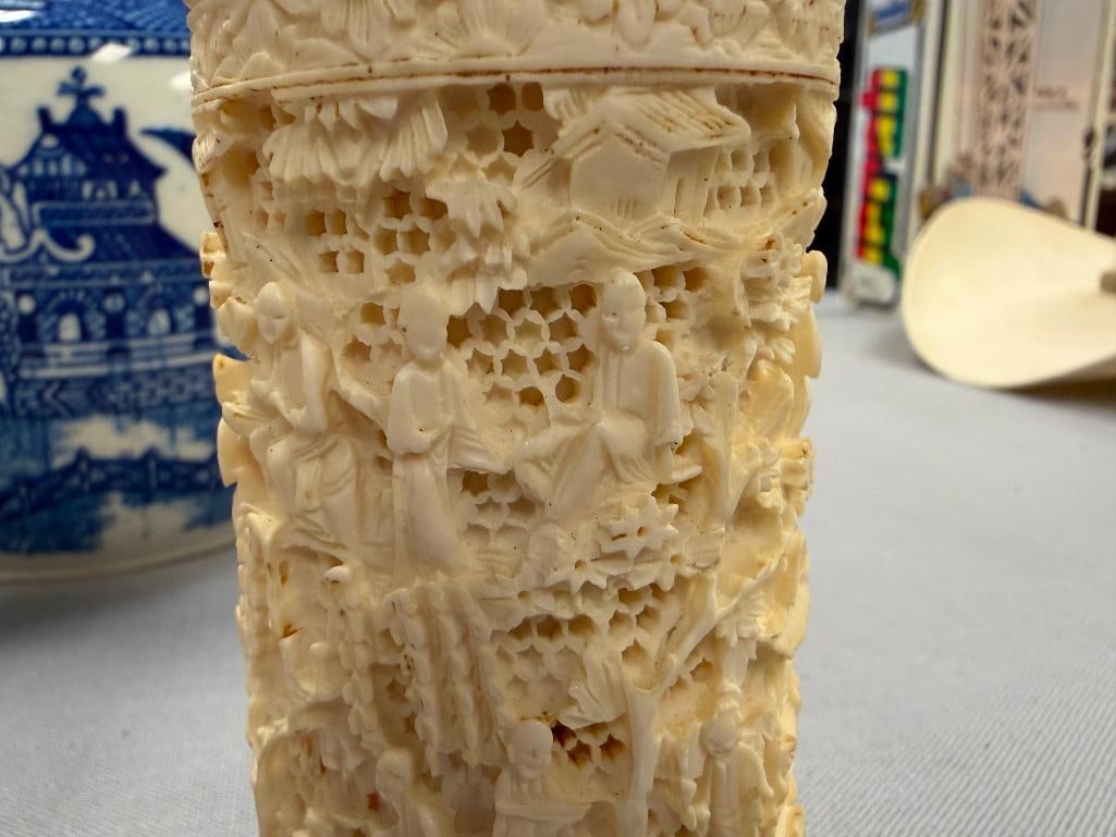 VINTAGE FAUX IVORY INTRICATELY CARVED RESIN CHINESE INSPIRED SALT SHAKER AND PEPPER GRINDER - 6