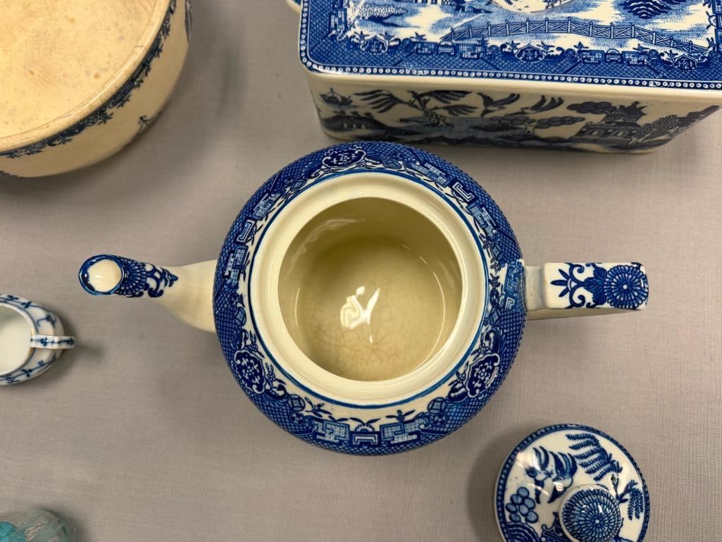 VINTAGE JAPAN BLUE WILLOW CHINA INCLUDES TWO PIECES BY MORIYAMA CIRCA 1920'S - 1940'S - 12