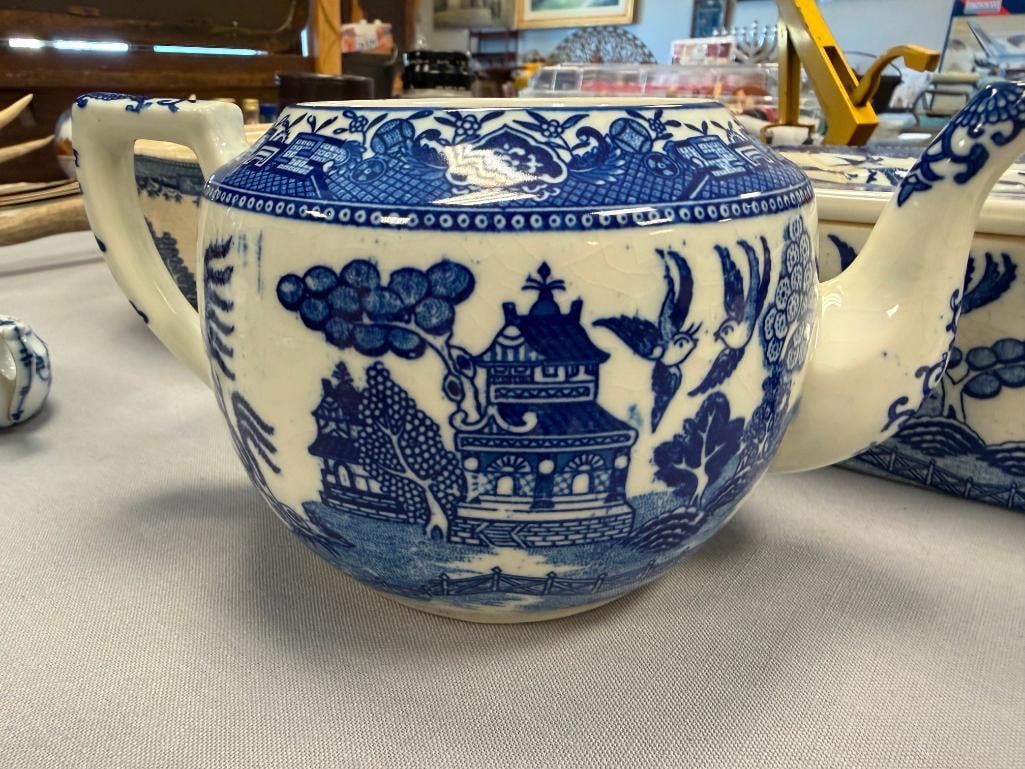 VINTAGE JAPAN BLUE WILLOW CHINA INCLUDES TWO PIECES BY MORIYAMA CIRCA 1920'S - 1940'S - 13