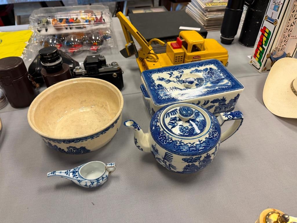 VINTAGE JAPAN BLUE WILLOW CHINA INCLUDES TWO PIECES BY MORIYAMA CIRCA 1920'S - 1940'S - 2