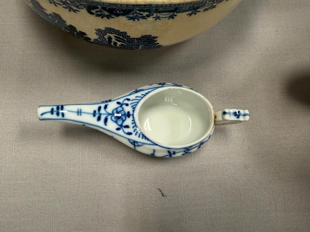 VINTAGE JAPAN BLUE WILLOW CHINA INCLUDES TWO PIECES BY MORIYAMA CIRCA 1920'S - 1940'S - 4