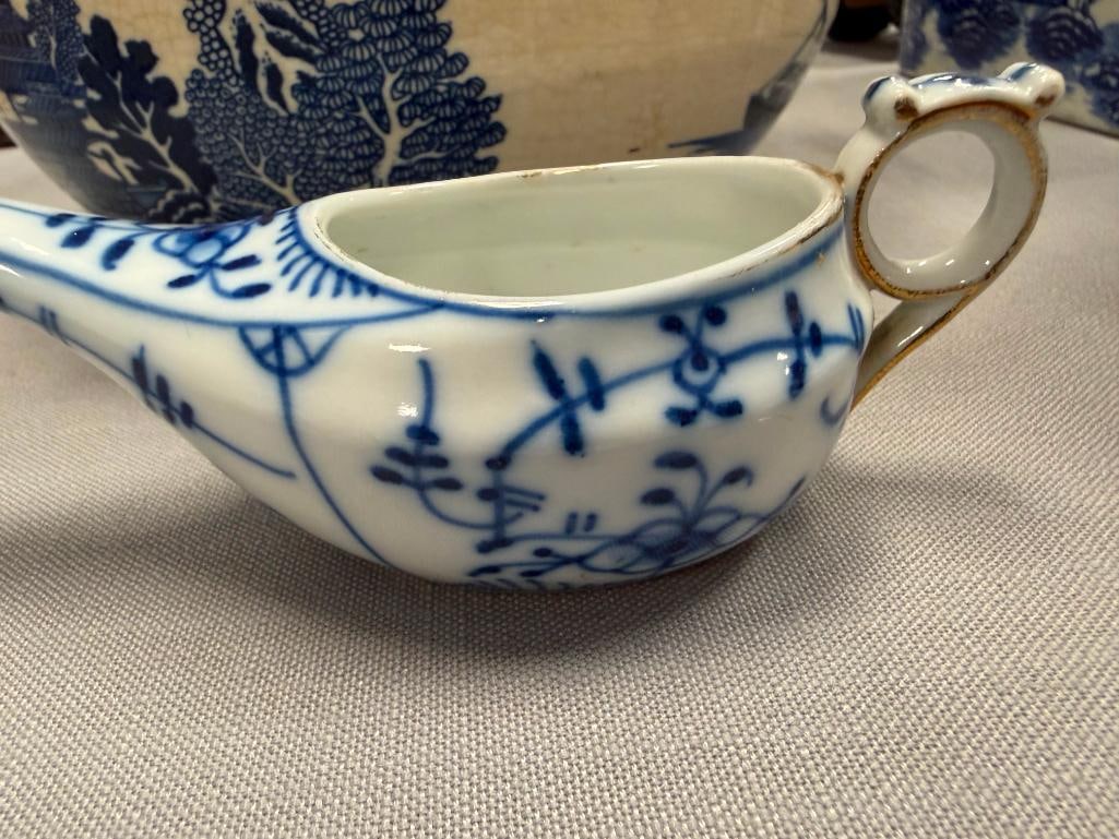 VINTAGE JAPAN BLUE WILLOW CHINA INCLUDES TWO PIECES BY MORIYAMA CIRCA 1920'S - 1940'S - 5