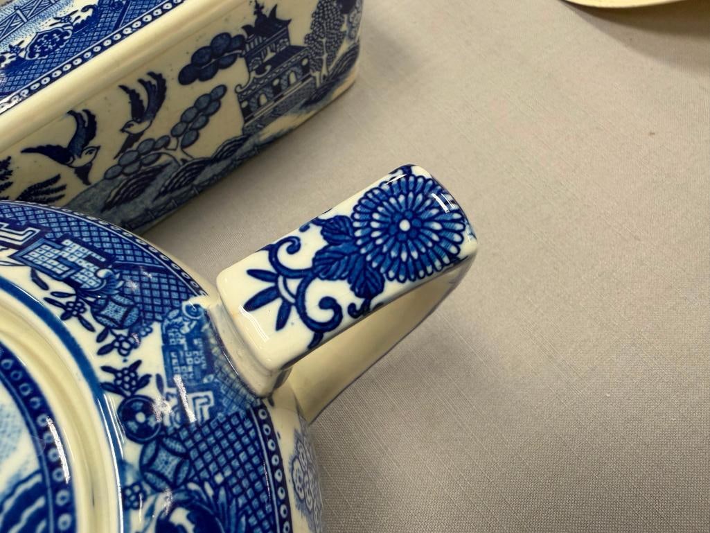 VINTAGE JAPAN BLUE WILLOW CHINA INCLUDES TWO PIECES BY MORIYAMA CIRCA 1920'S - 1940'S - 9