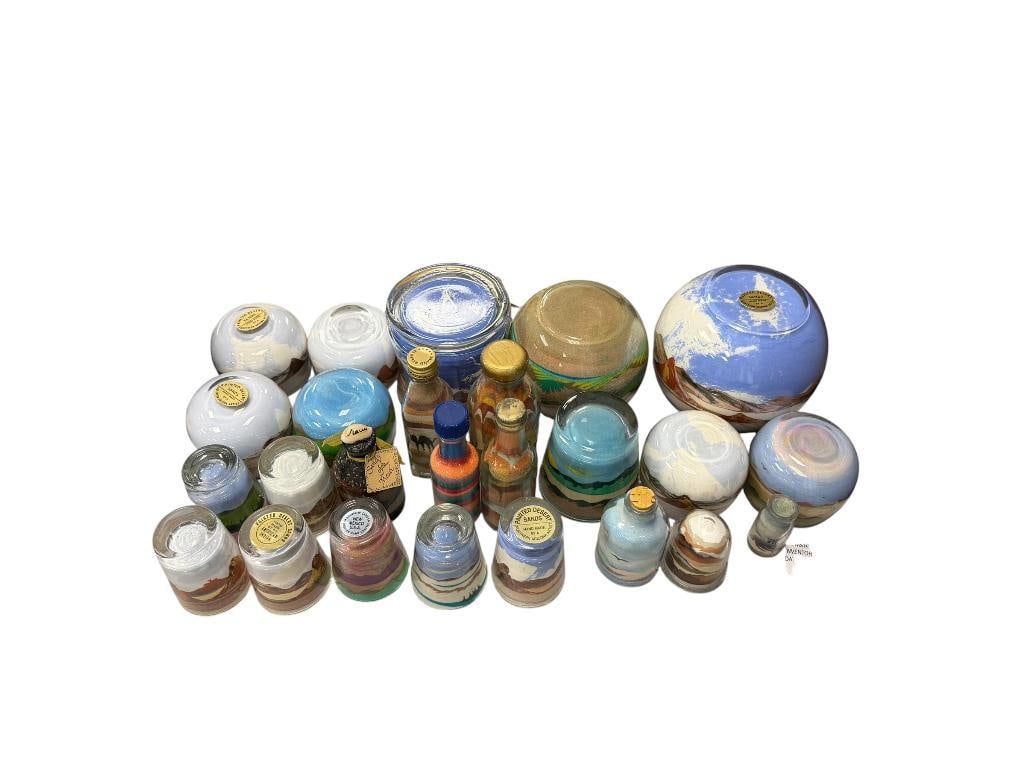 SAND ART SOUVENIR PAINTINGS IN GLASS JARS / BOTTLES SANDS OF MAUI, RAINBOW SANDS, PAINTED DESET S...: MADE BY NATIVE AMERICANS FROM RAINBOW SANDS AND PAINTED DESERT SANDS NEW MEXICO AND NORTHERN ARIZONA, MOST HAVE LABELS ON THE BOTTOM 2" UP TO 4 1/2" H