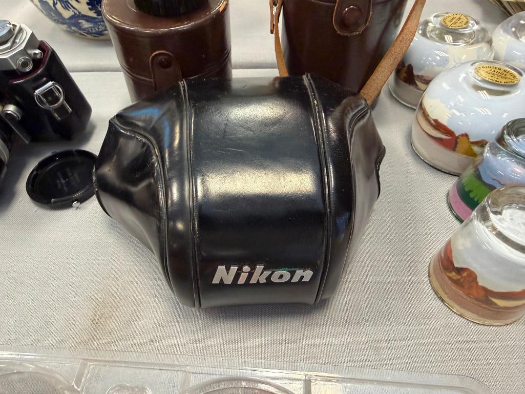 NIKON F 35MM SLR PROFESSIONAL FILM CAMERA INTRODUCED IN 1959 PLUS NIKKOR-H 28MM LENS NO. 631967 - 12