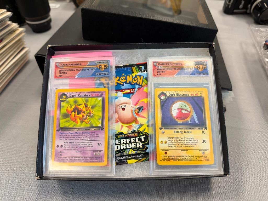 POKEMON DIAMOND SERVICE GRADING 2000 DARK KADABRA AND DARK ELECTRODE 8.5 NM / MINT PLUS SEALED PACK - 2