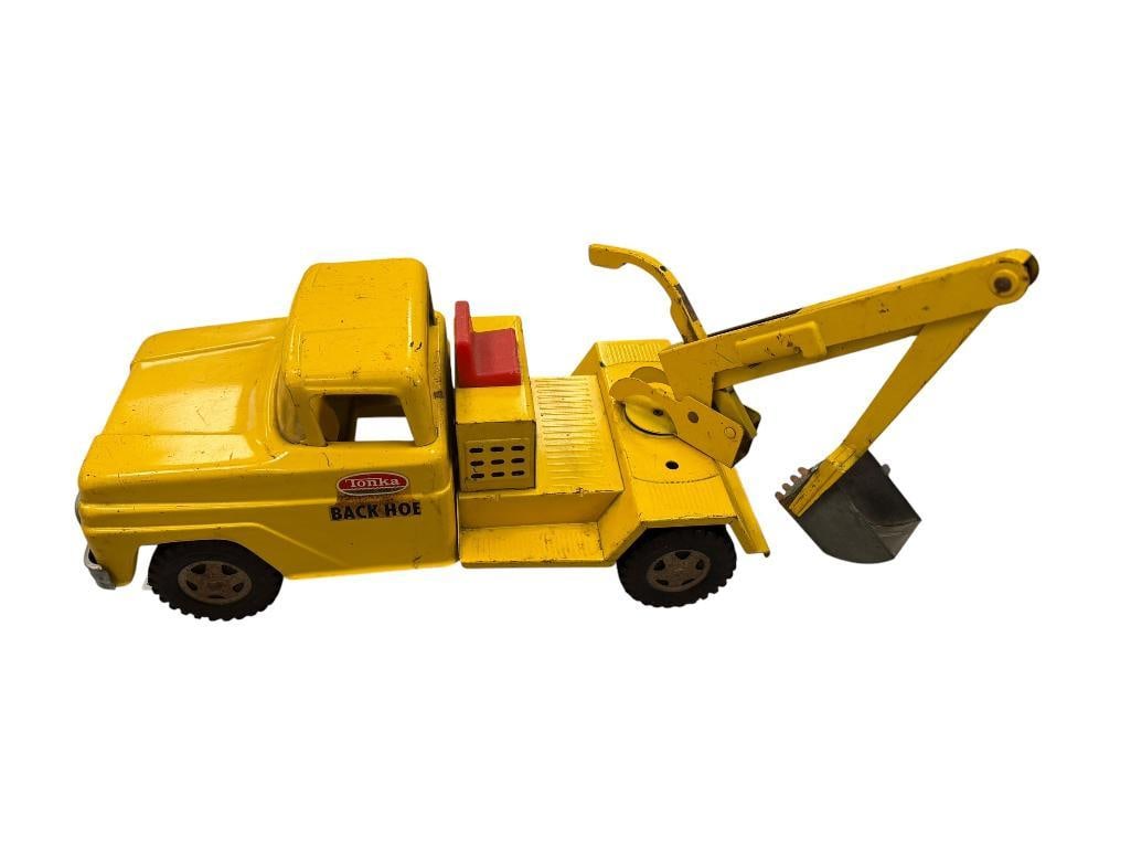 VINTAGE 1960'S TONKA BACKHOE TRUCK PRESSED STEEL CONSTRUCTION VEHICLE (1 of 11)