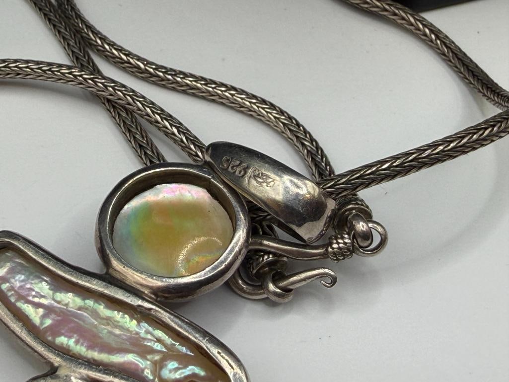 STERLING SILVER DESIGNER SIGNED BAROQUE PEARL, ROUND PEARL, AND AMETHYST PENDANT NECKLACE - 5
